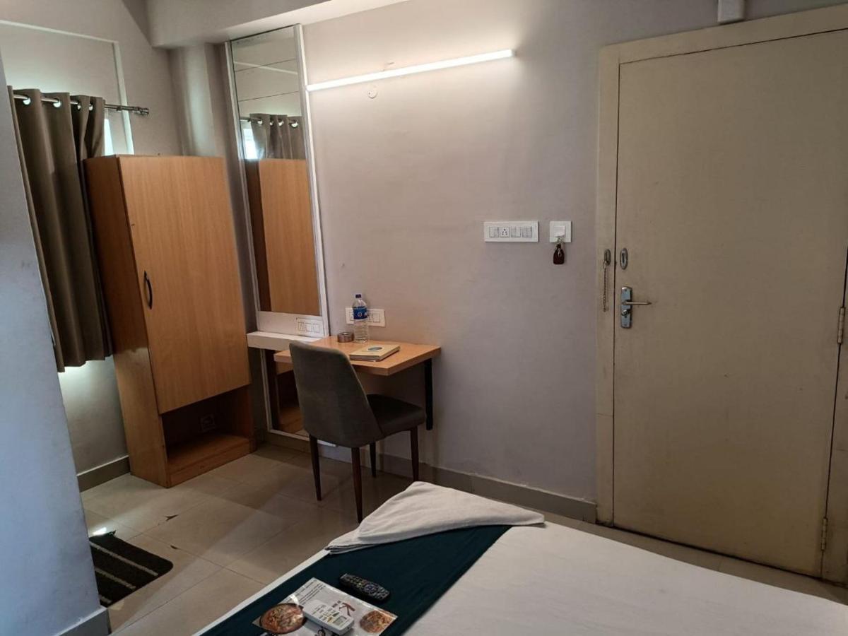 Hotel Mayfair Tower Калькутта Экстерьер фото