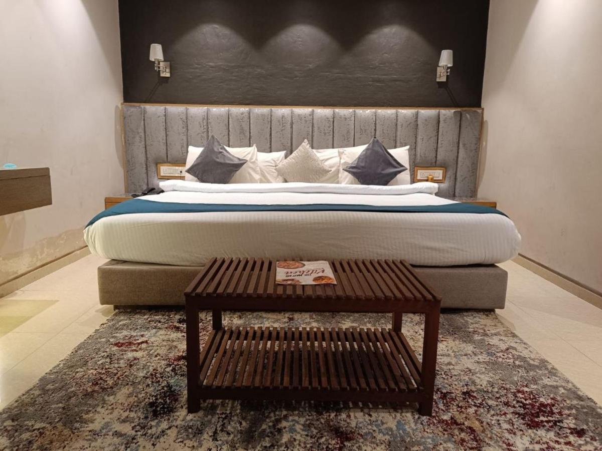 Hotel Mayfair Tower Калькутта Экстерьер фото